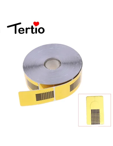 Rautenförmige Schablonen zum Verlängern von Fingernägeln.